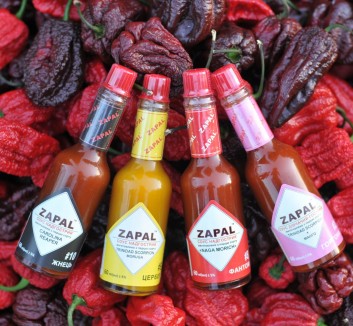 Salsas picantes y pimiento / Гострі соуси і перець